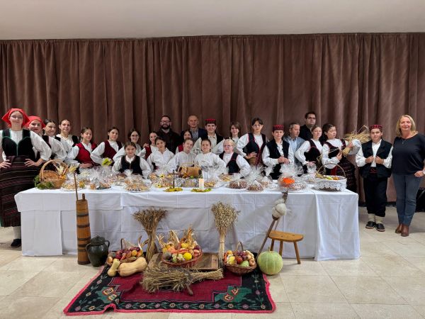 Dan kruha i zahvalnosti za plodove zemlje u našoj školi Dan kruha i zahvalnosti za plodove zemlje u našoj školi