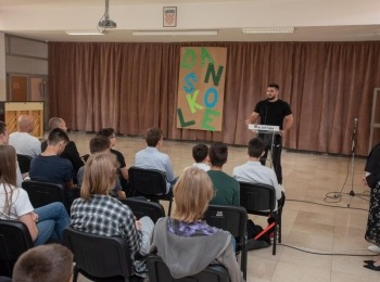 Osnovna škola dr. Jure TurićaDan skole 2024-12