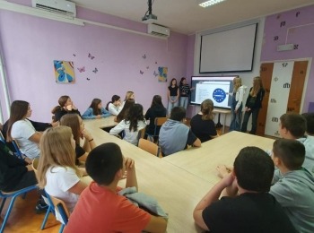 Osnovna škola dr. Jure TurićaE1