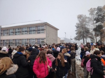 Osnovna škola dr. Jure TurićaC4d9ba9f-df4b-46cb-8efe-50f855626430