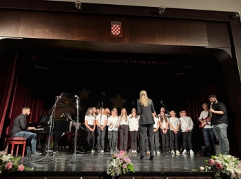 Osnovna škola dr. Jure Turića1749731796953 (1)