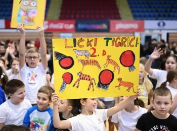 Osnovna škola dr. Jure TurićaZ72 8332