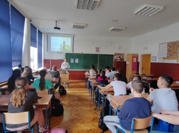 Osnovna škola dr. Jure TurićaD 1