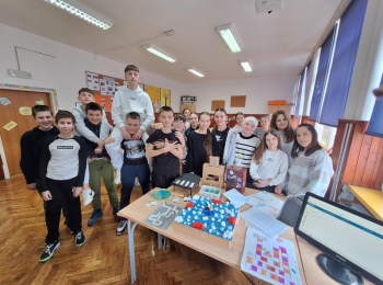 Osnovna škola dr. Jure Turića1000092421