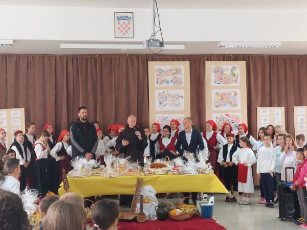 Dani kruha i zahvalnosti za plodove zemlje u našoj školi
