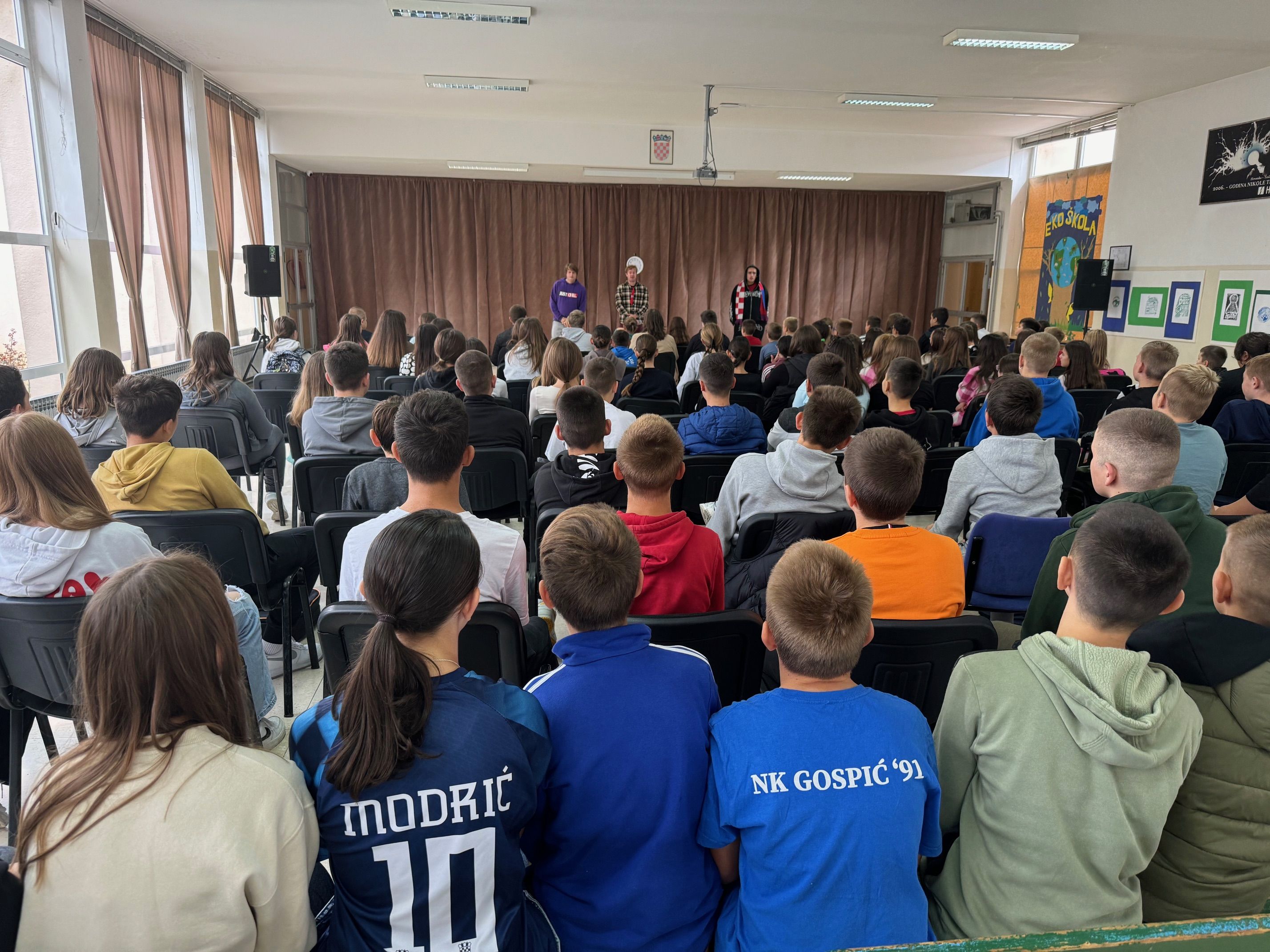 Edukativna predstava ”Raspucavanje” u našoj školi