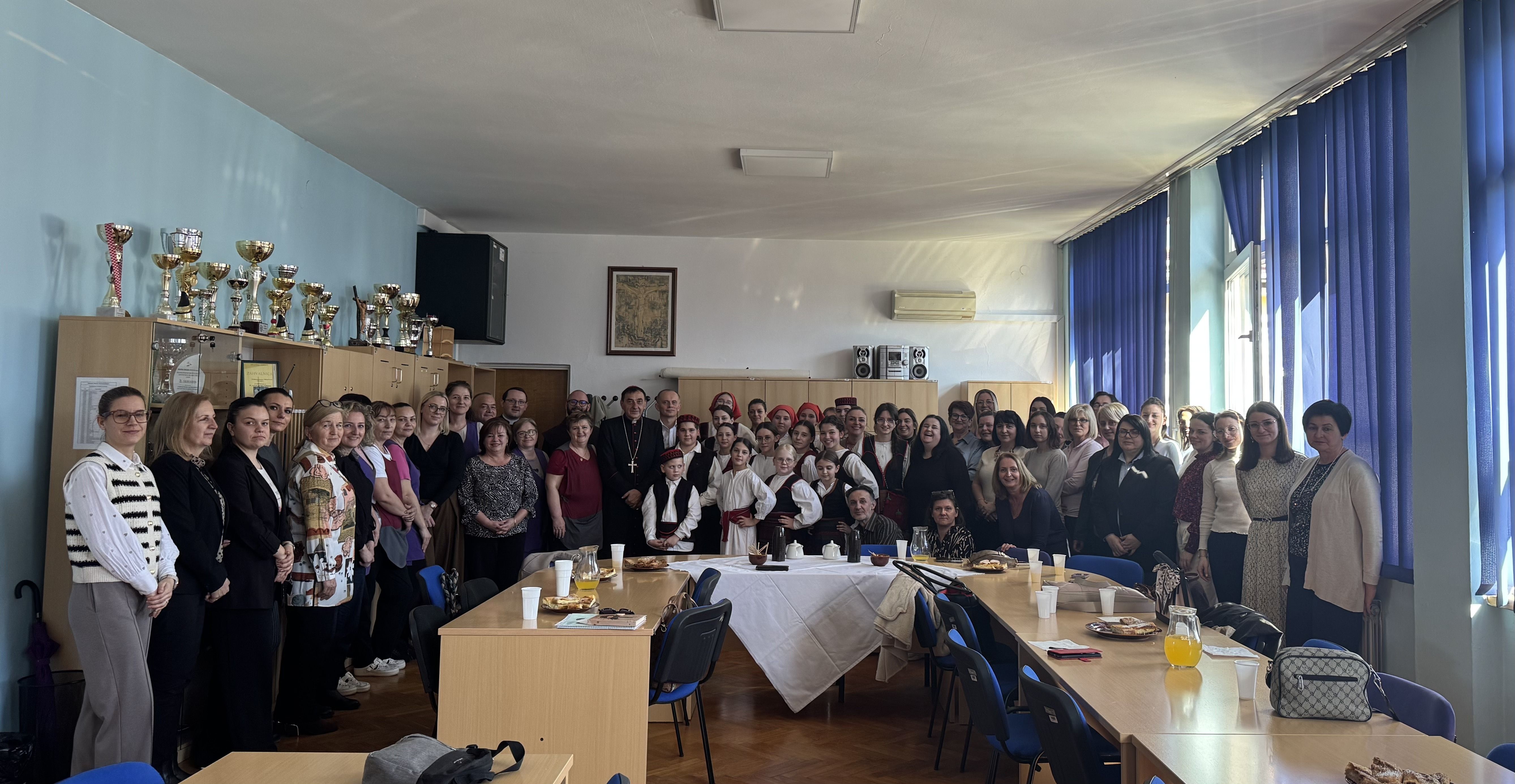 Kanonska vizitacija biskupa mons. Marka Mede našoj školi