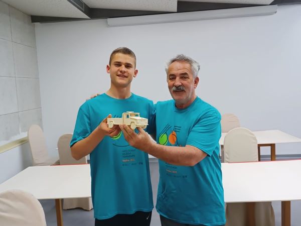 Učenik naše škole Jakov Šarić osvojio 2. mjesto u Hrvatskoj na natjecanju mladih tehničara u Vodicama
