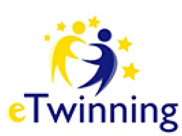 eTwinning projekt: „Changing Stereotypes: From Traditional Legends to Comics“
